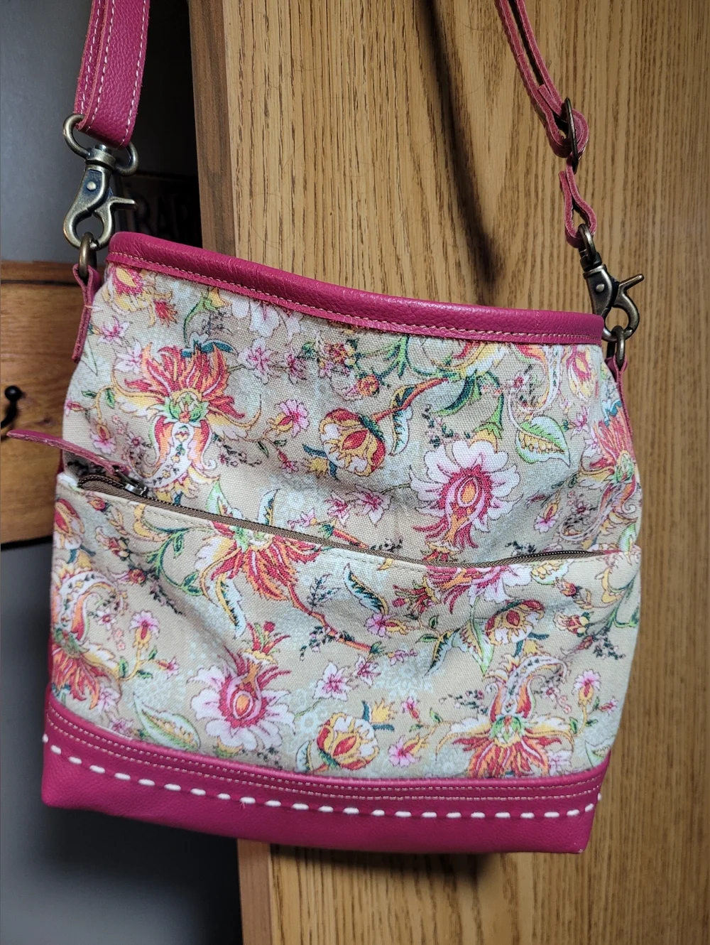 Floral Canvas Crossbody Bag with Pink Trim Myra Bag - Picture 1 of 4